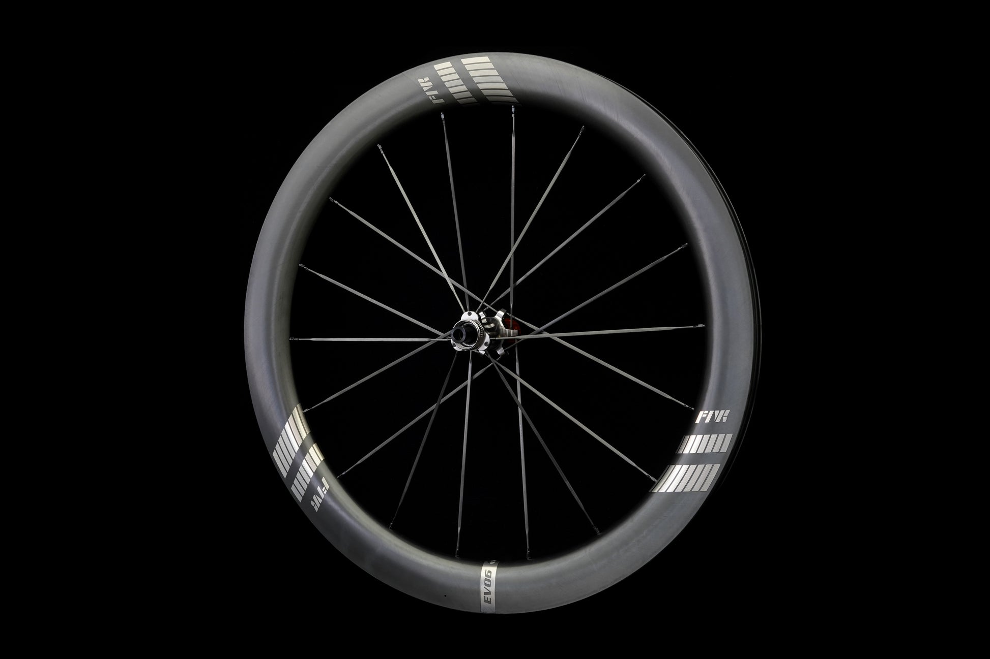 58mm aero carbon wheels with carbon spokes